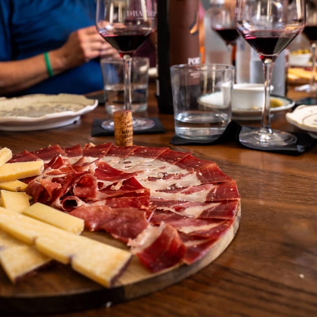 Malaga: Taste-of-Spain Walking Food Tour - Starting on Calle Larios with a hungry appetite