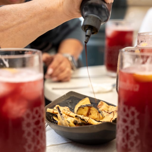 Malaga: Taste-of-Spain Walking Food Tour - Seven tapas that tell the local food story