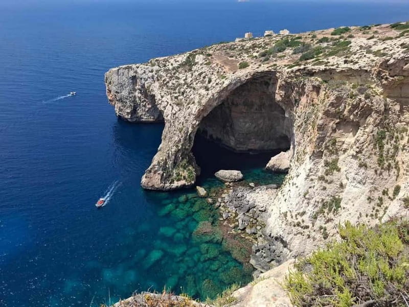 Malta: 5 hr Vintage Bus Tour - Mdina & Blue Grotto inc. food - Marsaxlokk: colorful boats and a quick harbor stop