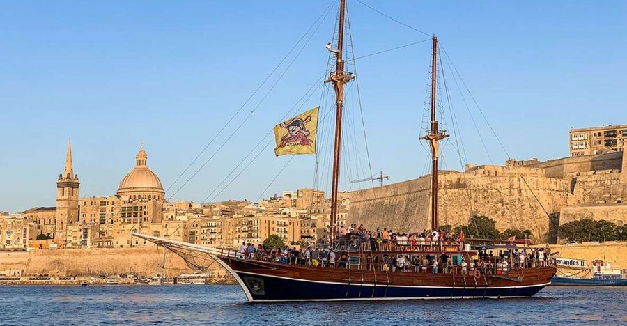 Malta: Lazy Pirate Boat Party with Drinks & Food - What the open bar really adds to the price