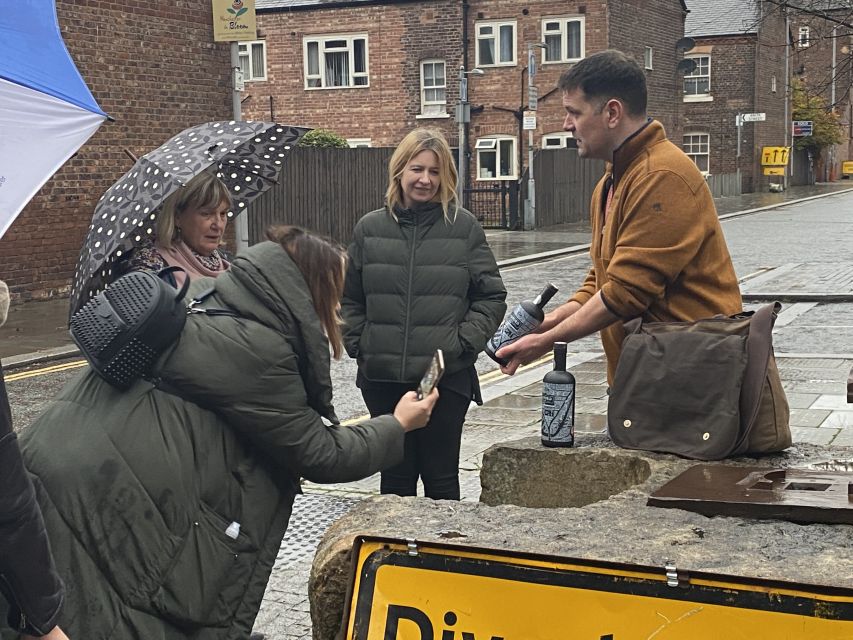 Manchester: Food and Drinks Walking Tour - From Thrills Cafe to Islington Marina