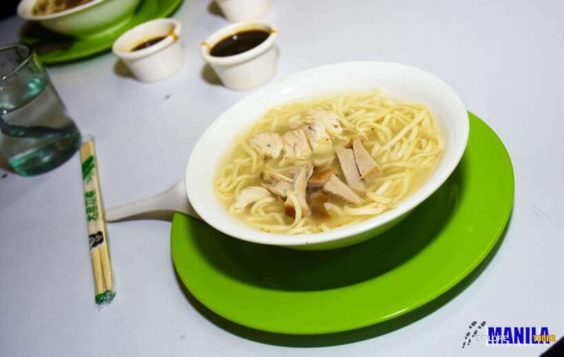Manila: Guided Food Tour of Binondo with Tastings - Carvajal Street and the first taste of fresh lumpia