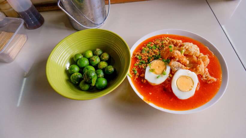 Manila: Sightseeing and Food Walking Tour with Tastings - How much value do you get for $58?