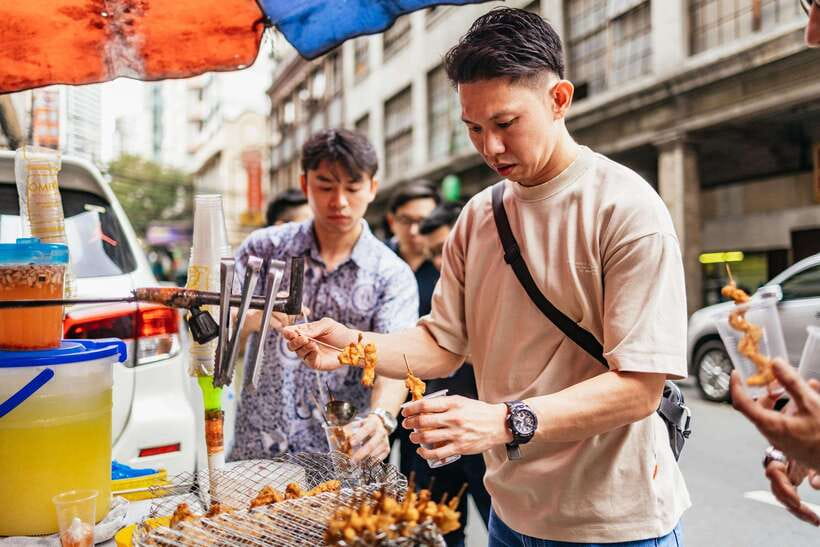 Manila: Street Food and Drinks Walking Tour with Tastings - Quick reasons to consider this food walk