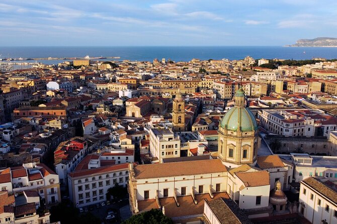 Markets and monuments: walking tour and street food in Palermo - Capo Market: Palermo on a plate