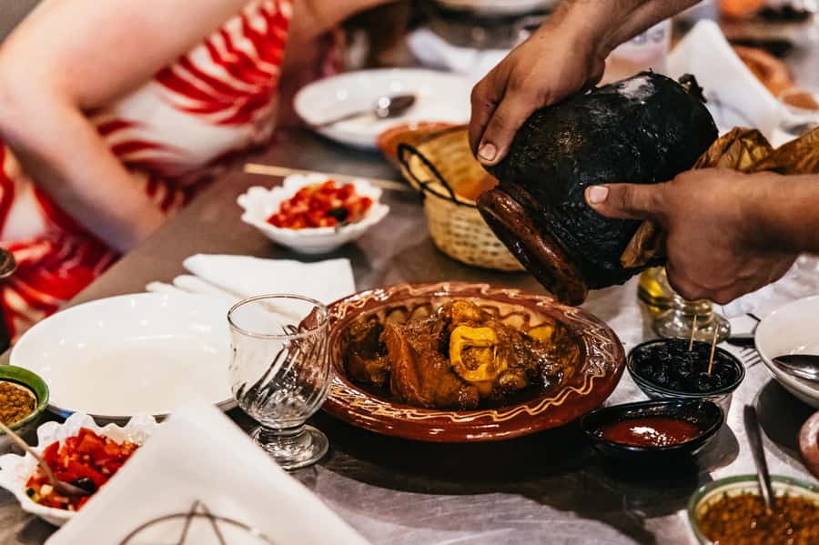 Marrakech: Authentic Moroccan Food Walking Tour & Dinner - A food tour that gets you past the obvious stalls