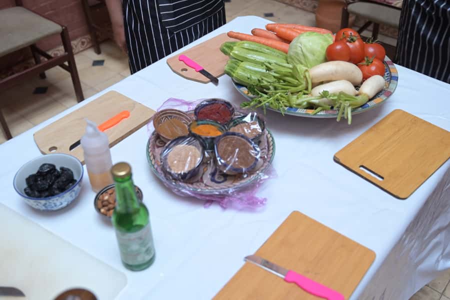 Marrakech: Moroccan Cooking Class for vegetarians and vegan - Finding the Medina meeting point