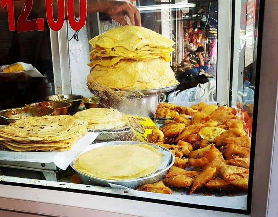 Mauritius: Port Louis Street Food Walking Tour - The central market and gâteau piment