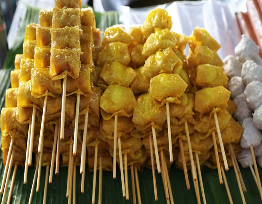 Mauritius: Port Louis Street Food Walking Tour - How Mauritius ends up on one plate