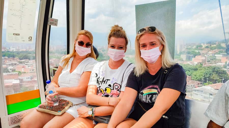 Medellin: Comuna 13 Graffiti Tour, Cable Car & Street Food - Walking, weather, and comfort
