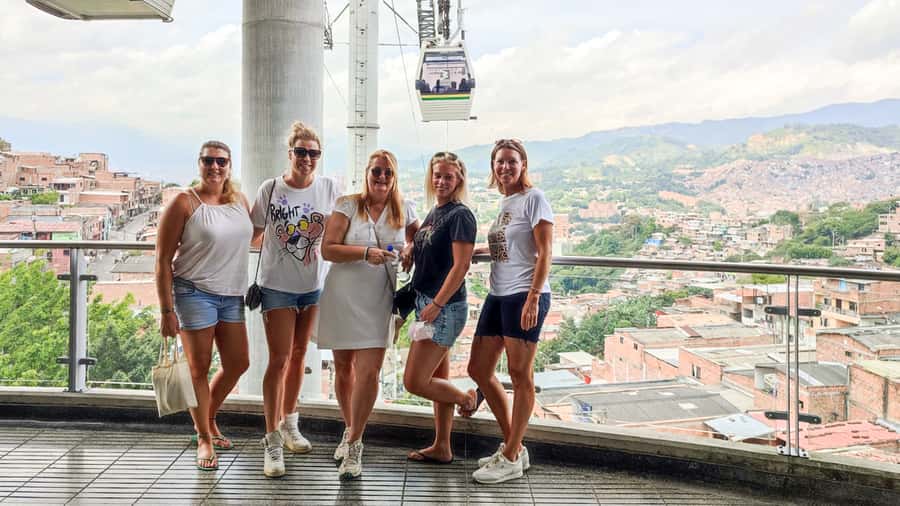 Medellin: Comuna 13 Graffiti Tour, Cable Car & Street Food - Ending above the city with a drink