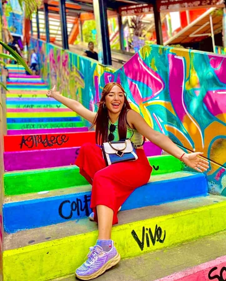 Medellín: Comuna 13 True Story and Street Food Tour - Key points to know before you book