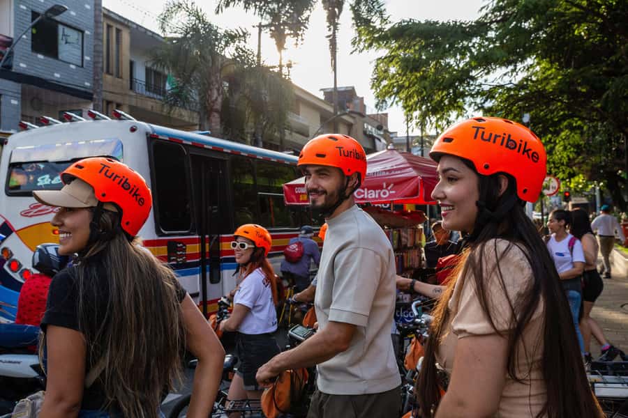 Medellín: E-bike and Foodie Tour - Belén begins with food and ordinary city life