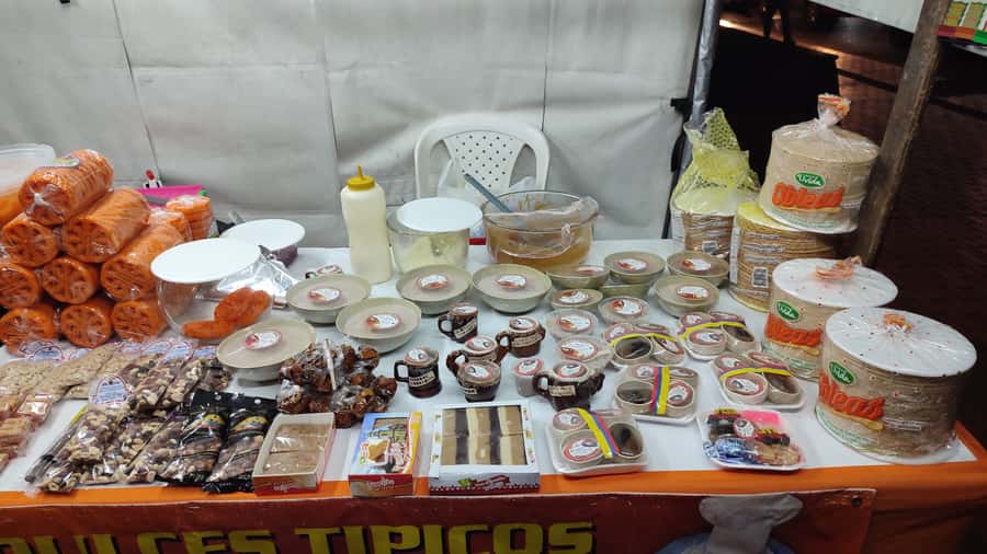 Medellin: Street Food and Poblado Rooftop Tour with a Local - The rooftop pause and Medellín after dark
