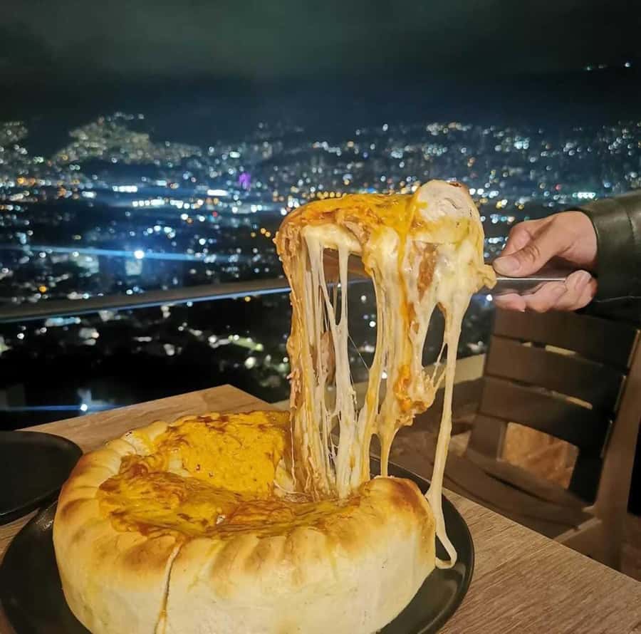 Medellin: tasting Street Food with Rooftops of El Poblado - Los Famosos del Poblado and the question of authenticity