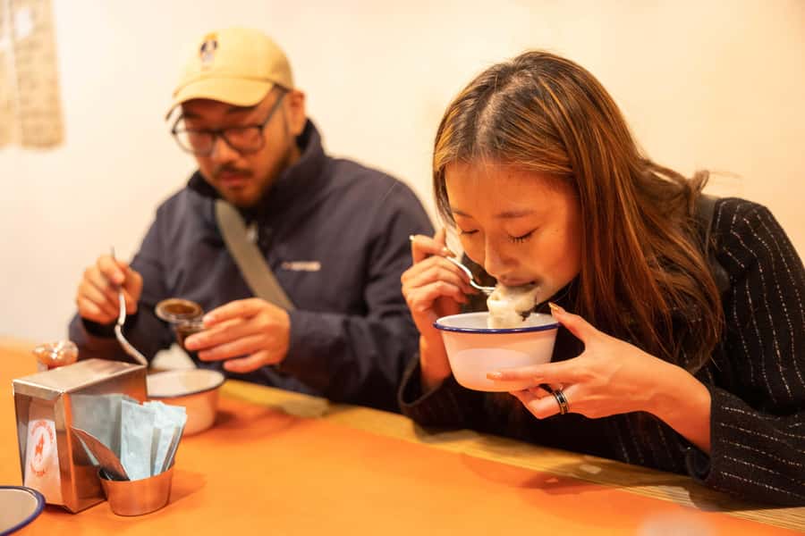 Melbourne: Guided Night-Time Food Walking Tour - Chinatown, dumplings, and Melbourne’s many kitchens