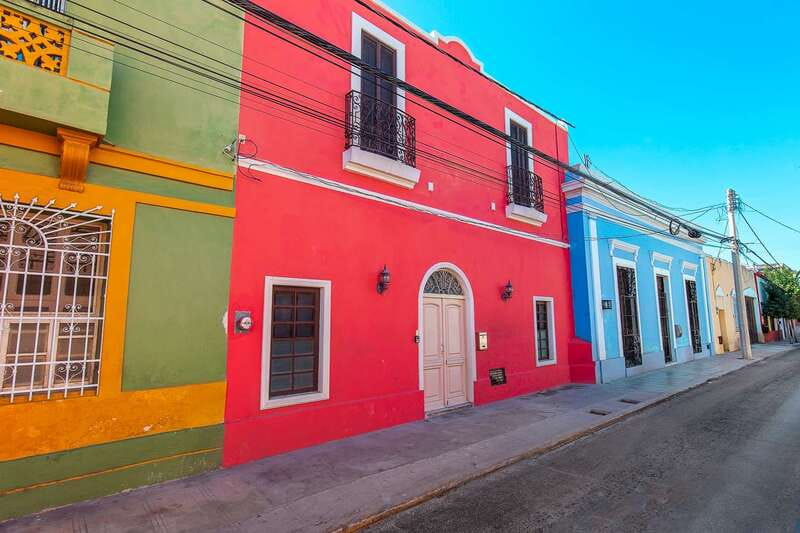 Mérida: 3-Hour Walking Food Tour - First tastes: drinks, gorditas, and a gentle start
