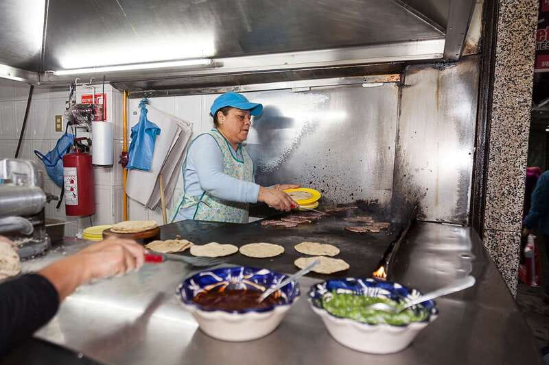 Mexico City: Tacos & Mezcal Night Food Tour - Suadero, the king of the night