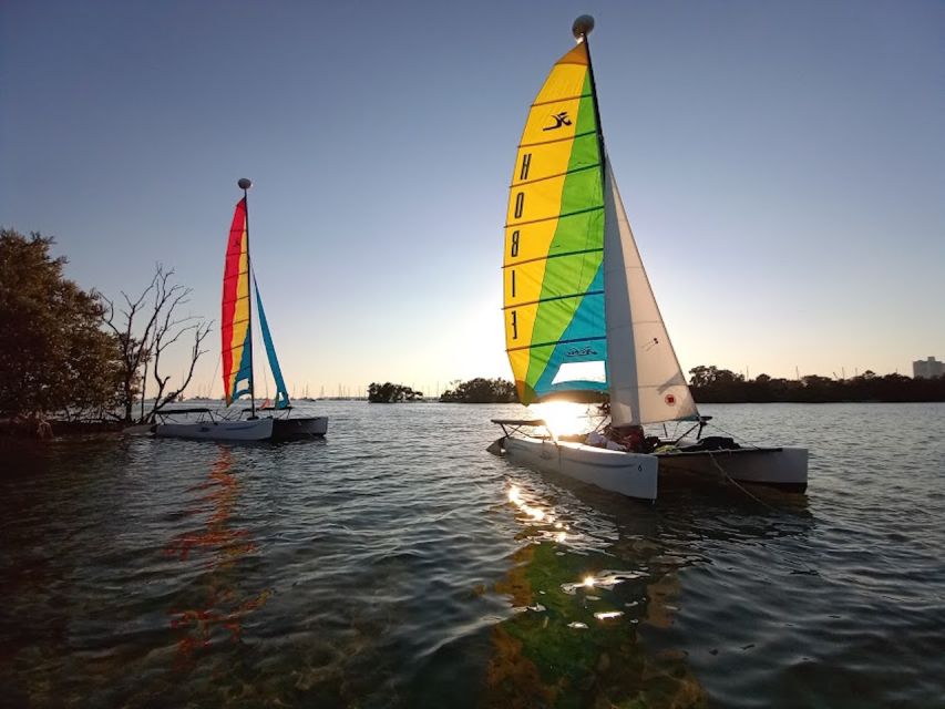 Miami: Intimate Sailing in Biscayne Bay w/ Food and Drinks - Who should book this experience