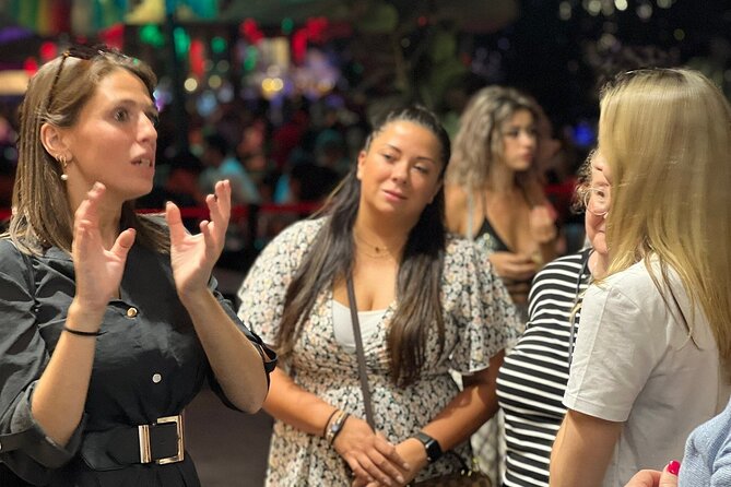 Milan: Sunset Navigli Food & Drinks Tour by Do Eat Better - Via Vigevano and the saffron risotto stop