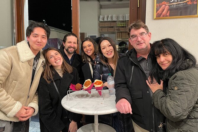 Milan: Sunset Navigli Food & Drinks Tour by Do Eat Better - The guide makes the biggest difference
