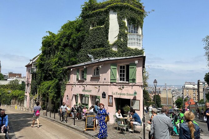 Montmartre Hill French Gourmet Food and Wine Tasting Walking Tour - The Wall of Love and Montmartre’s artistic side