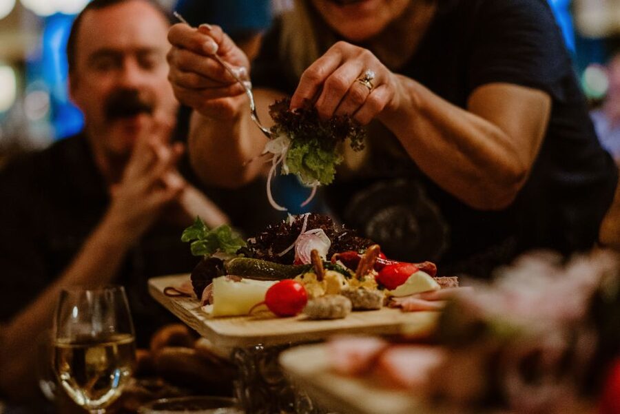 Munich: Beer and Food Tour with Dinner & Oktoberfest Museum - Why this tour works well on a first Munich evening