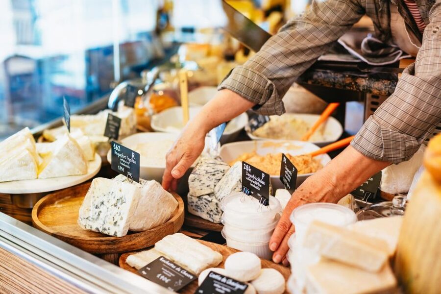 Munich: Viktualienmarkt Food Tour - Starting at Marienplatz and finding your bearings