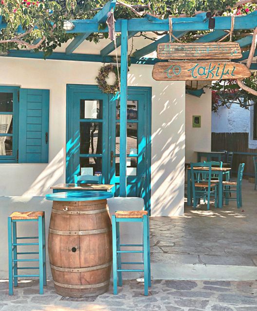 Mykonos Town: Food Walking Tour with Famous Tastings - Souvlaki, chicken patties, and the largest food stop