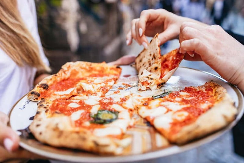 Naples: Street Food Walking Tour with Local Guide - Pizza a portafoglio and Naples’ fried classics