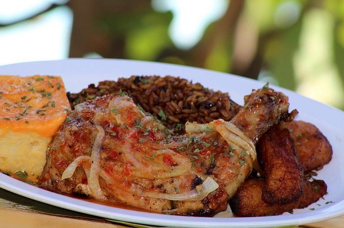 Nassau Food and History Bus Tour - The Bahamian lunch is more than a final stop