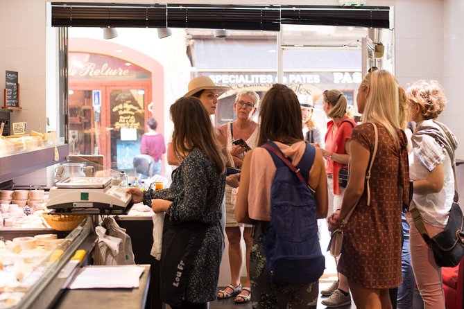 Nice Small-Group Walking Food Tour with Local Specialties & Wine Tasting - Small groups and the role of the guide