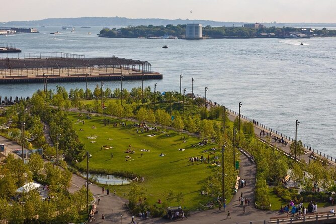 NYC Bus Tour of Brooklyn, Bronx, Queens: Art, Food & Sports - Chinatown and Little Italy are the final stop