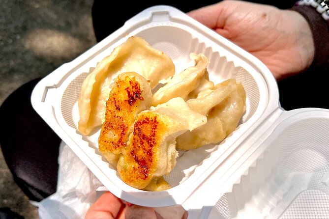 NYC: Chinatown & Little Italy Food Tour with 7 Flavorful Tastings - Canal Street and the meeting of old and new Manhattan