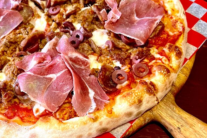 NYC: Greenwich Village Food Tour with 6 Locals Favorites Dishes - The bagel stop: a proper New York beginning