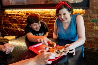 NYC: Greenwich Village Food Tour with 6 Locals Favorites Dishes
