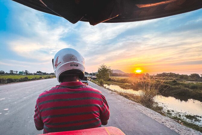 Old Siem Reap Sunset Food Tour by Tuk-tuk - Stop two: A rural ride toward Phnom Krom
