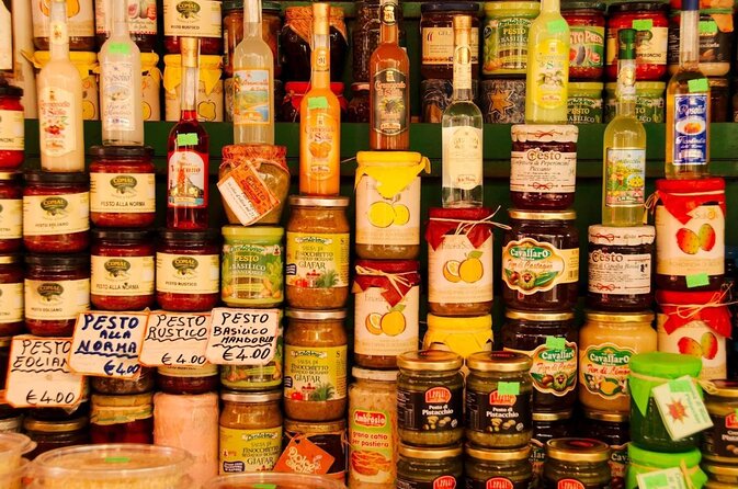 Palermo Original Street Food Walking Tour by Streaty - Capo Market, where Palermo shops and eats