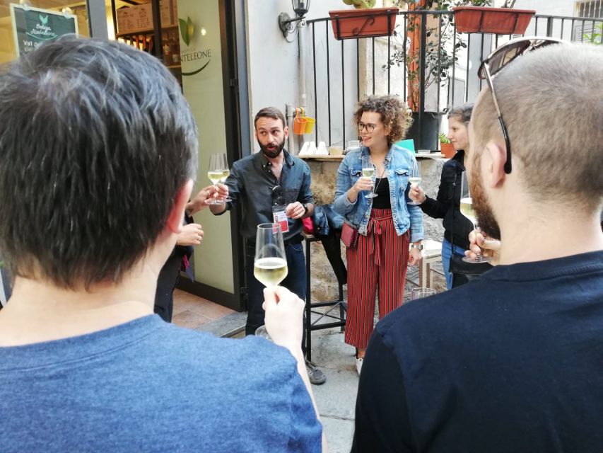 Palermo: Small Group Night Street Food Tour - Drinks, conversation, and the social side