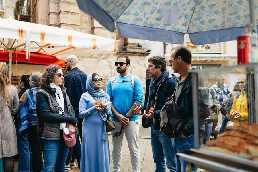 Palermo: Street Food and History Walking Tour - Cassaro, Quattro Canti, and Pretoria Fountain