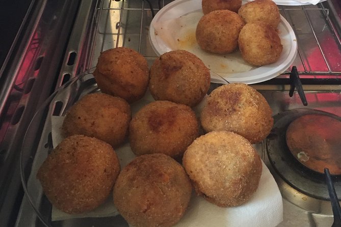Palermo Walking Tour and Street Food - Dainotti’s da Arianna and the friggitoria stop