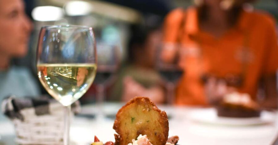 Palma de Mallorca: Foodie Walking Tour of the Old Town - Tapas and wine, with some room for variation