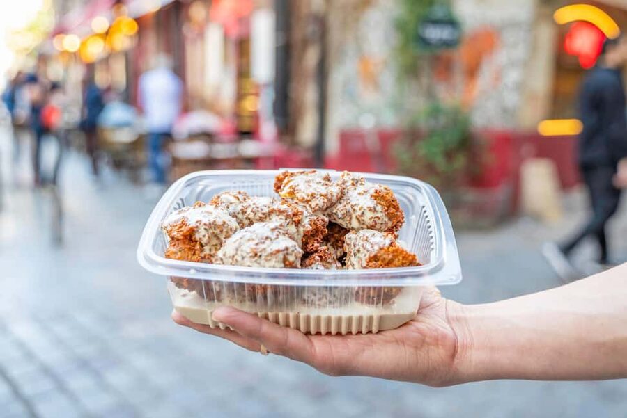 Paris: Champagne and Oysters Food Tour - Ending with a fresh crêpe