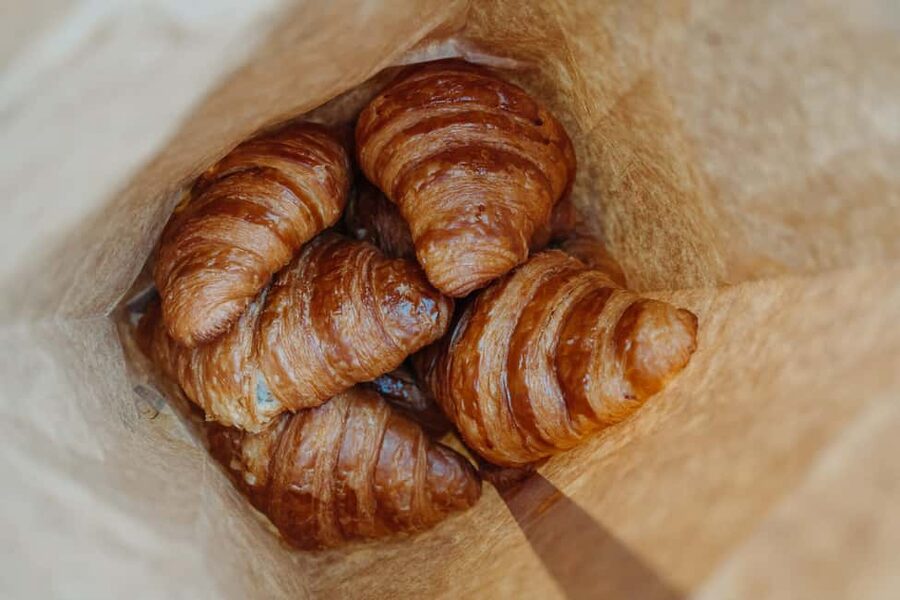 Paris Culinary Tour: 11 Tastings & 2 Wines in Le Marais - Syrian-French pastry at Maison Aleph