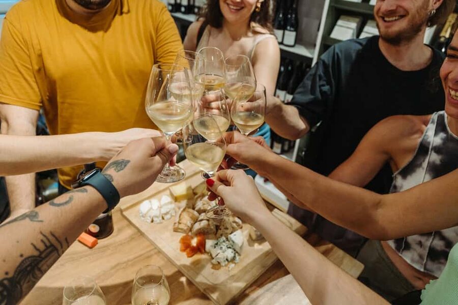 Paris Culinary Tour: 11 Tastings & 2 Wines in Le Marais - Poilâne starts the morning with bread and butter