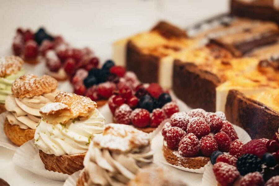 Paris: Gourmet Food Tour with Over 10 Tastings and Wine - Your first taste: French bakery staples