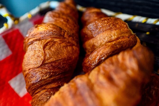 Paris Le Marais Food Tour With 10+ Tastings, Cheese, Wine & More - Falafel brings a different side of the neighborhood