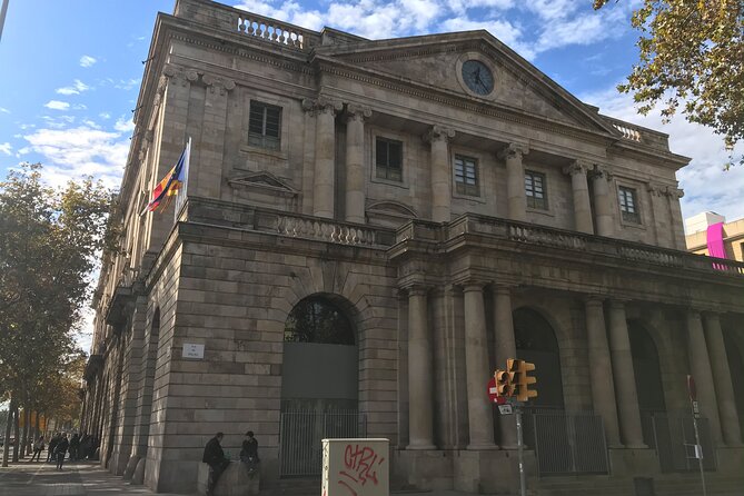 Picasso Museum and Walking Tour Plus Optional Wine & Food Tasting - La Llotja and Picasso’s student years