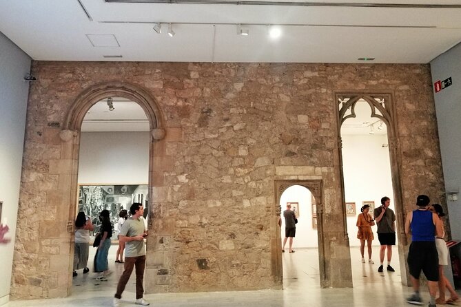 Picasso Museum and Walking Tour Plus Optional Wine & Food Tasting - The optional Vila Viniteca tasting