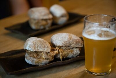 Porto Craft Beer Tour: 7 Beers + 3 Food Pairings in a Small Group